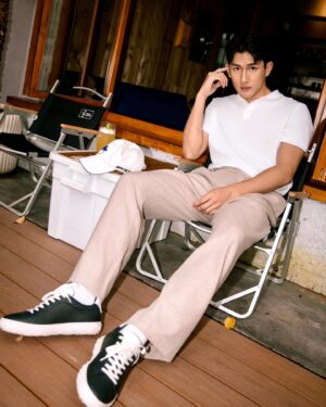 Ayden Sng Instagram - Hanging out with Choo ✌🏻😚⁣
⁣
Outdoor casual fit with pieces from the #JimmyChooxMalbon capsule @JimmyChoo⁣
⁣
#MyDayWithChoo
