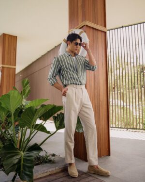 Ayden Sng Instagram - When in doubt, be a @BOSS 😎⁣
⁣
Cause class never goes out of style. ⁣
⁣
BOSS Eyewear available on boss.com and in selected BOSS stores and speciality stores worldwide. ⁣
⁣
#BeYourOwnBOSS #BOSSHouseBali #BOSSEyewear