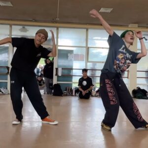 Aye Hasegawa Instagram - Until the end of tiiiiime🎶 
2009, i went to @wspadalycity for the first time with @stkgz_official . And took @shaunevaristo ‘s class( I might post that video if Shaun said ok😏). Soo much memory here from watching on YouTube. And I got to teach with Shaun for @companyfam “Good Times” recently 💕 Sooo thankful!! It was only right to dance to RnB there for me🥰

Music by @cocojones & @leonthomas 
Original by @justintimberlake