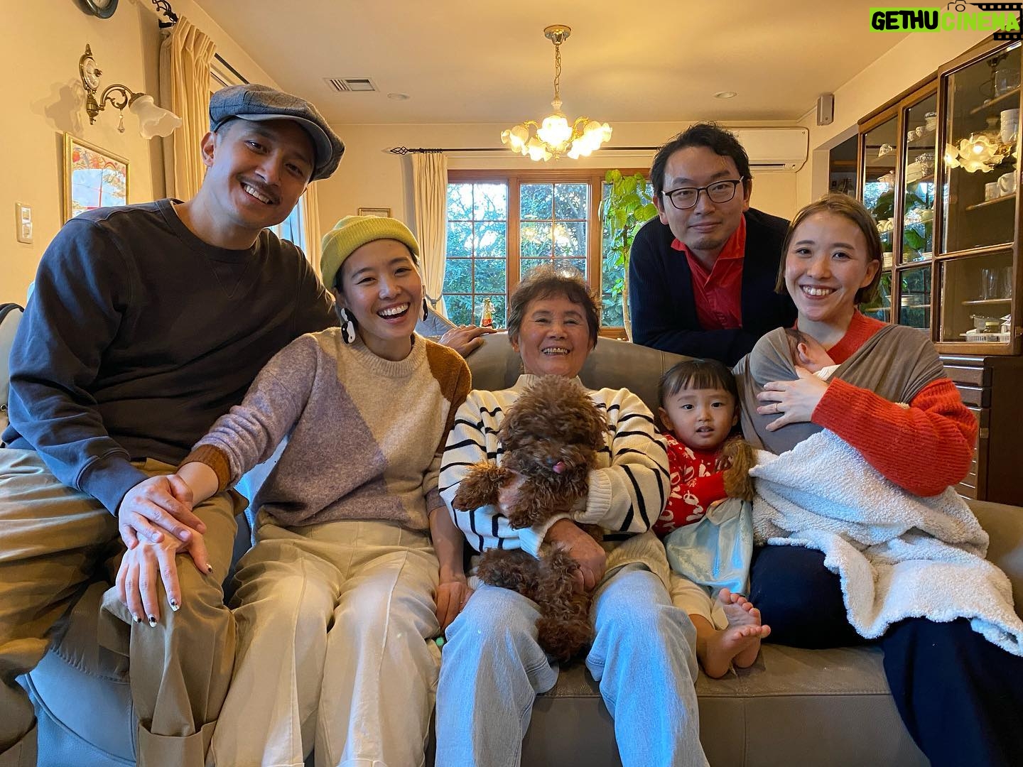 Aye Hasegawa - 1K Likes - Happy Holidays!!✨🎁 So much gratitude getting to see our family in Japan once again after so long🥹❤️🫂🎄Sending love to you all.
- Aye Chan and Shaun Kun!