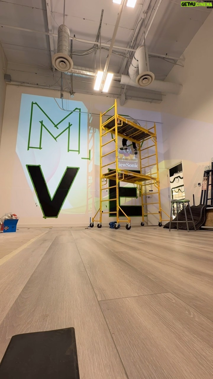 Aye Hasegawa - 800 Likes - This is how I spent my Holiday this year🎄Another room is getting ready for 2024 for @movement.lifestyle 💚
#MOVE #HaseGawaTV #movementlifestyle
