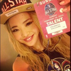 Aye Hasegawa Instagram - This was my first time dancing for @pharrell at NBA ALL STAR in 2014.🥰 I didn’t know about basketball much at that time but now I’m becoming big fan of basketball and I’m enjoying NBA all star SO MUCH☺️🏀Now I look back at it and I’m extra proud of myself✨
