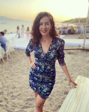 Ayfer Dönmez Instagram - All you need is love.. 🎵💙