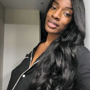 Ayisha Issa Instagram - 💤🤗One more sleep and POOF!👩🏾‍⚕️
#excited 
.
.
.
.
.
.
.
#junecurtis #actorlife #montreal #blackgirlmagic