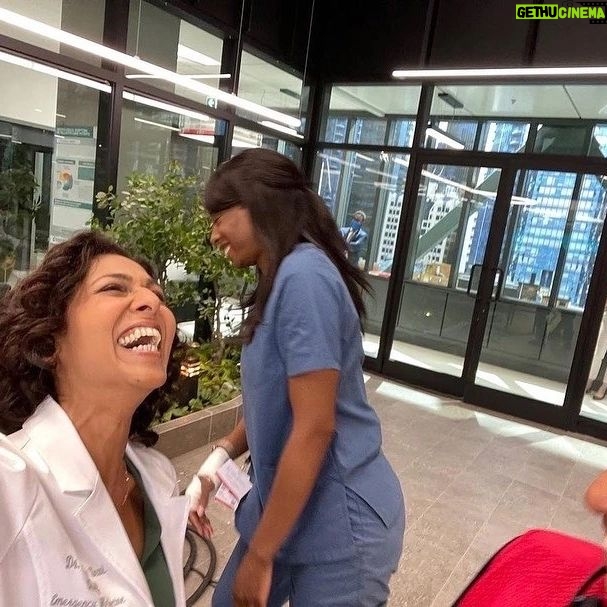Ayisha Issa - 375 Likes - It's official! Season 3 of Transplant airs in CANADA Sept 23ed on Ctv.
Amoing those joining your favorite medical team this year are Director @thesharonlewis and our new Chief @therekhasharma 🥳
#medical #tvshow #drama #medicaldevices #greysanatomy #doctors #doctorlife #nurselife #hospitallife #surgery