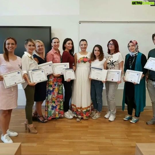 Ayşe Burcu Eren - 153 Likes - Tırtıldan kelebeklere dönüşen güzel çekirgelerim.🎈
🧩Kişisel Gelişim Profesyoneli olmak için çıktığınız yolun ilk adımı kendi iç dünyanız olacaktır.
🧩Zira kendi farkındalığınızı fark etmeden, bir diğerine ayna olamazsınız.
Ayşe Burcu Eren
#profesyonelkoçluk #profesyonelbilişselkoçluk #icftürkiye #associationforcoaching #nlptrainer #yaşamkoçluğu #kişiselgelişim #nlpmasterpractitioner
#kuantumpractitioner #kuantumdönüşüm #kuantumenerji #motivasyon #farkındalık #psikoloji
#hipnoz #hipnozuygulayıcı #tbt❤️