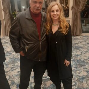 Ayşen İnci Instagram - Sevgili Halil'le bu gece ödüllendik.