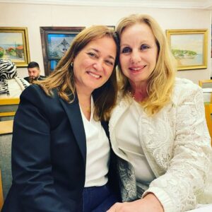 Ayşen İnci Instagram - Sevgili Nedret'le yıllar sonra görüşmek büyük mutluluktu.