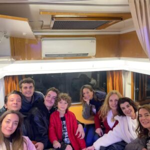 Ayşen İnci Instagram - Bu güzel ekiple son gün karavanda.