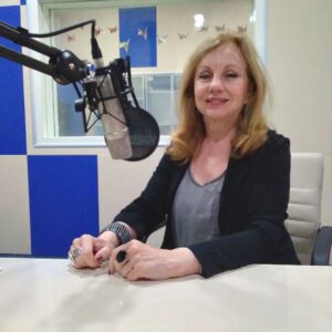 Ayşen İnci Instagram - Gelmişken bir de radyo programı yaptık.