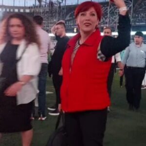 Ayşenur Yazıcı Instagram - @kudaibergenov.dimash  yaş günü  kutlu olsun uzaylı çocuk 🥰