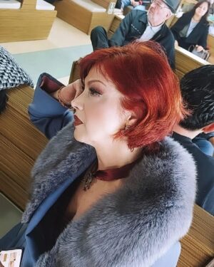 Ayşenur Yazıcı Instagram - Kızlarla yaşgünü çocuuuuna sürprize gidiyoruz . 💃