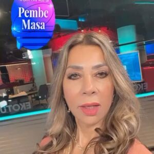 Ayşenur Yazıcı Instagram - Breaking News⚡️💥🌪️🌥️☔️💦⛱️🎥📺🎞️🟪🕘 öncelikle değerli televizyon dehamız @aysenuryaziciaysenur 💰yeniden ekranlarda 👏👏🧿veee bizim @perapalacehotel  toplantımızın ,çok ses getiren etkinliğini Ana habere 📺 taşıdı😂😂😂🙃 :)). @cumhuriyetinguclukadinlari 💃nın da katıldığı bu dönem etkinliği sanırım çok alkış aldı👏👏👏 Bu ara da #ekotürk yayîn kanalından ben de sunuculuk teklifi aldım...Hangi haberi mi sunacağım??? sayfaları  kaydırınca sanırım anlaşılacak😉Ôzlem cim 🌷@ozlemesraada ❤️ inan bana büyük bir transfer parası teklif ettiler💰💰💰 pek ön planda olmayı sevmesem de;🥹 5 milyon 💰💰💰a HAYIR diyemedim... Yalnız ,sana üzücü bir haberim var🥲🥲Yarın ,masan da bir zarf bulacaksın. Yüreğine inmesin 😭😭diye ben şimdiden söylüyorum içinde yazılanları...Kibarca 3 kelime🎥📺 YOU ...ARE ....FIRED.😩😩😈❌ transfer parasından sana da veririm benim gönlüm zengin canım😂😂😂😂😉🌷💐❤️ #pembemasa 🌸