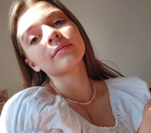 Aysha Shahaltough Instagram - مين بحب الشمس قدي؟ 🌸
#sun