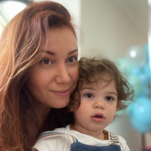 Aysun Metiner Instagram - Benim güzel kuzum Alp ayın 3 ü perşembe günü 2 yaşına bastı ama bugün kutladık🥰 Günler ne de çabuk geçiyor🧿 Ben doğurmuş olsam anca bu kadar sevebilirim bu tontiyi😍Canımın içi bebeğim, iyi ki doğdun, canımıza can kattın, nice birlikte yıllara inşallah🙏 Ben❤️Alp