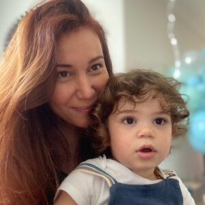 Aysun Metiner Instagram - Benim güzel kuzum Alp ayın 3 ü perşembe günü 2 yaşına bastı ama bugün kutladık🥰 Günler ne de çabuk geçiyor🧿 Ben doğurmuş olsam anca bu kadar sevebilirim bu tontiyi😍Canımın içi bebeğim, iyi ki doğdun, canımıza can kattın, nice birlikte yıllara inşallah🙏 Ben❤️Alp