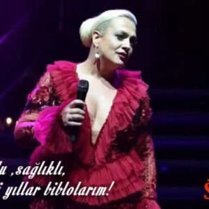 Ayta Sözeri Instagram - @aytasozeri  #aytasözeri #yılıneniyitürksanatmüziğikadınsanatçısı #büklümbüklüm #yanayımyanayımateşlerdeyanayım #actresslife #film #movie #turkishactress #singing #acting #music #musician #engüclükadın #woman #stage #ailearasında #paramparca #kayıpsehir #siyad #sadrialisiködülleri #eniyiyardimcikadinoyucu #worldwide #world #celebrity  #talented #istanbul #turkey #berlin #germany🧿