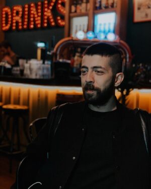Aytaç Uşun Instagram - 📷: @kendimeprofil bey amcaya ait.