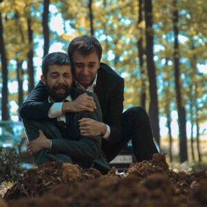 Aytaç Uşun Instagram - #bizaileyiz #çukurson4 bu akşam @showtv @ayyapim @cukurdizi @cemuslucem