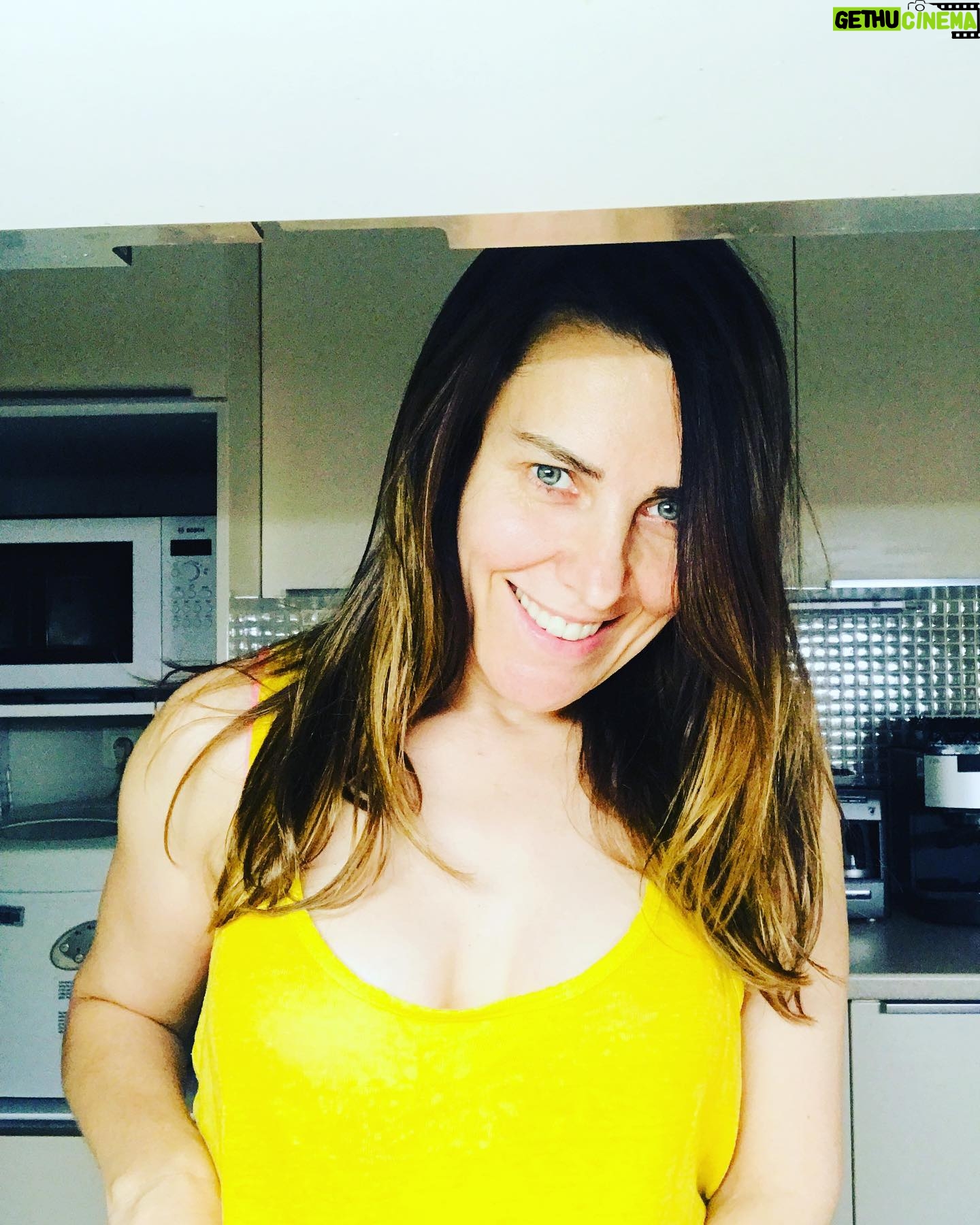 Ayten Soykök - 472 Likes - Mutfakta biri var... eller yukarı😎