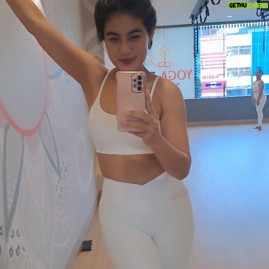 Ayu Inten - 222 Likes - Yoga outfit check ✅️
Can't decide wich one so I wear them all...🩷
I'm Wearing : @askara.aktiv
Location : @yogafit_id
*Ada Link pembelian di Highlight aku,please check!
#yogapose #yogawear #comfy #yogaclass #yogalove #outfitcheck #askaraactiv #yogafit