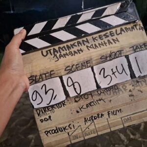 Ayu Inten Instagram - Nantikan kami ya ,Seruuu pokoknyaa 🎬🤗🤍
@ftvsctv.terbaru_  @aurorafilm_ftv @aurorafilm_ftv @otoywitoyo

Ada @nicho.bryant juga tp nga foto bareng ihh..
#ftvsctv #aurorafilm #ftv #sctv #comingsoon