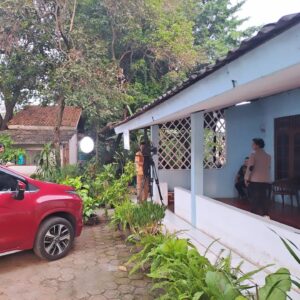 Ayu Inten Instagram - Syuting kali ini berasa piknik Santai,ketawa2 ,ada bayik2 ucull , ngebakso bareng pokoknya happy bgt Makasii yaa kalian 🩷
@ikadihardjoo @qausarhy @kathyindera @ryan.bakri @erlinsarintan @finnbramasta @masayuclara @jasmineelfirabs @haikalmuhammad19 

#setlife #ftvngetop #ftvsctv #starvision #comingsoon #workingwithfun #happymoment