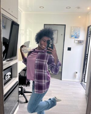 Azaria Carter Instagram - WE ARE BACK IN BUSINESS! Allow me to introduce to you “Teen Gabi!” If you haven’t been doing so already make sure you head over to @nbc to watch FOUND on Tuesdays at 10pm or stream it on @peacock the next day! We are 6 episodes in so if you haven’t started already binge watch it this weekend so you can get caught up!🙌🏾✨ 

Ps. Scene footage coming soon…🤩 @amt_agency 

 #nbcfound #foundnbc #nbc #peacock #teengabi #actor #grateful #justazaria