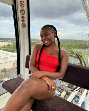Azaria Carter Instagram - Happy Terrific Tuesday Everyone! This is just a friendly reminder to take some time out for yourself to have fun and refresh your mind!💙 #justazaria #peaceful #fun #vacationdump