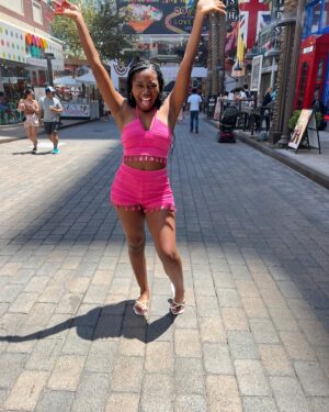 Azaria Carter Instagram - Hey y’all, it’s been a while! Here’s a little life lately dump 🧡….#lifeupdate #checkingin #lasvegas #mexico #travel #peace #joy #memories #justazaria