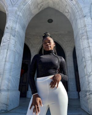 Azaria Carter Instagram - HAPPY NEW YEAR! Here’s to new opportunities, new blessings, breakthroughs, and LIFE! ✨🙌🏾 #newyear #2024 #blessed #glorytogod #justazaria