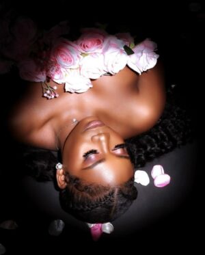 Azaria Carter Instagram - I’m reading this book called “Life,” and I highly recommend that you all read it. I just finished Chapter 21, and I am starting Chapter 22 today.💗 #chapter22 #birthday #birthdayshoot #blessed 

💄: @shakirahglamartist 
💇🏽‍♀️: @_beautyandtheweavellc 
📸: @justshaymedia