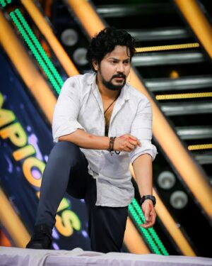 Azhar Instagram - Rolex 🔥 kalakkapovadhu yaru champions
Directed by @director_thomson_vijaytv ❤️ with macha @tsk_actor .. pc - @poovarasanphotography