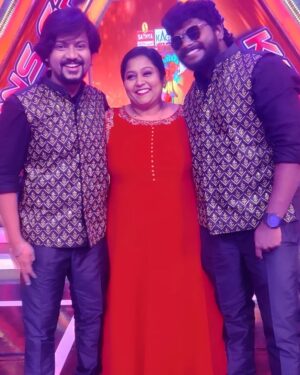 Azhar Instagram - Kalakkapovadhu yaru champions 3
#finals #3pm #today
Heartfelt thanks to @vijaytelevision 
Dir @director_thomson_vijaytv sir ❤️
Macha @tsk_actor ❤️ spl thanks to Engal veetu pillai @sivakarthikeyan anna ❤️
#mo sir #mayuran bro  #azhartsk #vijaytvazhar #mimicryazhar #tamilmimicry