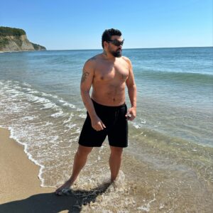 Actor Azis HD Instagram Photos and Wallpapers June 2024