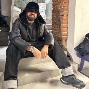 Azis Instagram - Hello my friends 😜