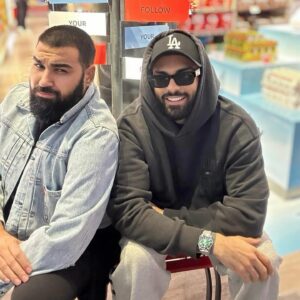 Azis Instagram - Happy birthday @mediigo Да си ми здрав и все така успешен и хубав човек! Обичам те❤️ #меди #medi #azis #азис #friends #forever #family
