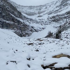 Azita Ghanizada Instagram - BANFF ❄️🪄

Magical winter wonderland ❄️
Icy lakes 🤍 snow hikes ✨hot springs 🌊 more snow ❄️ epic nature🗻stunning heritage hotel, snow doggy, dreamy dream dreams photo stream. 

#lakelouise #banff #geataway #fairmontbanffsprings #travel #snow #birthday