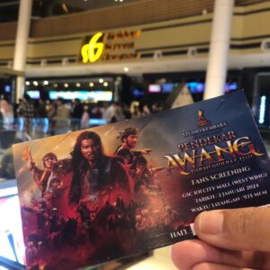 Aziz M. Osman Instagram - Terasa kerja dihasilkan dengan darah, keringat dan airmata. Tahniah filem #pendekarawang