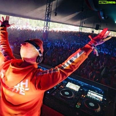 B-Front - 2.8K Likes - Thank you for making me feel like a king on that stage 👑 🟠 @supersizedkingsdayfestival @mcdv8 #hardstyle #bfront
