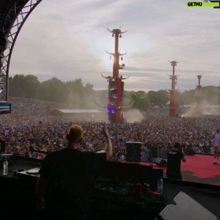 B-Front - 2.3K Likes - DEFQON.1 HYPE 🔥 where do we meet?
THU 27-6 · The Enlightenment (20:15 - 21:00) BLUE
SAT 29-6 · B-Front 20 YEARS (21:00 - 21:45) UV
SUN 30-6 · B-Freqz (19:00 - 20:00) MAGENTA