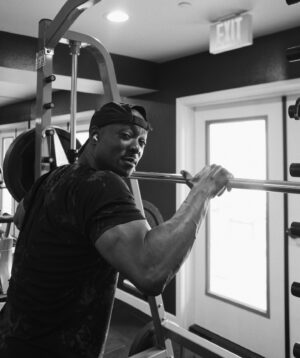 B.J. Britt Instagram - Who's ready to get it in?

Have a great weekend my friends!😉

#fitnessfriday 
#riseandgrind