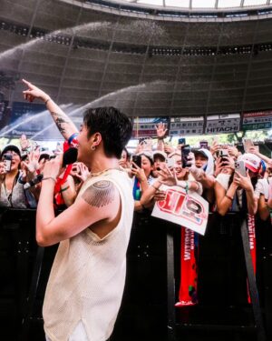 BE'O Instagram - In Tokyo ❤️‍🔥

새로 나올 신곡 기대 많이 해주세요😊
いい思い出を作ってくれてありがとう🧡

#밤새
