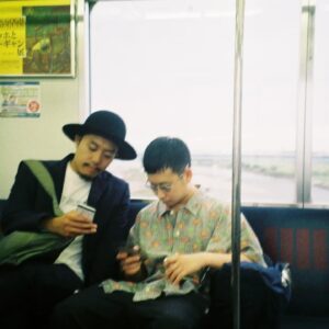 BIM Instagram - ・
遂に俺らCreativeDrugStoreのアルバムが出ました。
結成(俺が強引に？)して11年、それはそれは色んなことがありました。しっかり全員とぶつかってます。笑
細かい感情的なのはふざけたリリックの中に散りばめたのでキャッチしてもらえたら幸いです。

これはラッパーがSNSで言うのはダサい気もするけど、今日だけ。
アルバムを出しても何も変わらないかもしれないけど、何かが変わるかもしれないから出したかったです。でももし、なんにも変わらなくても「このバカ共と最高なアルバムが出せた」って誇れるメンバーと今もこうやって戯れあえてて、
俺は超ラッキーBボーイです。
改めてメンバーの皆さん、サミットスタッフの方々ありがとうございます。
いい景色観たいし、億万長者になりたいけど、みんなとっていう条件付きなので引き続き頑張ります。

こんなことLINEでやれよ。って感じですが、「"Wisteria"ってアルバムを作った1人」がどんな奴なのか、どんな感情なのか少しでも伝わって、アルバムをもっと愛して貰えたらと思ってここに書きました。

13万人のフォロワーの皆さん、全国ツアーで会いましょう！

じゃあ今日もゼルダやります。
(全部7年以上前の写真)