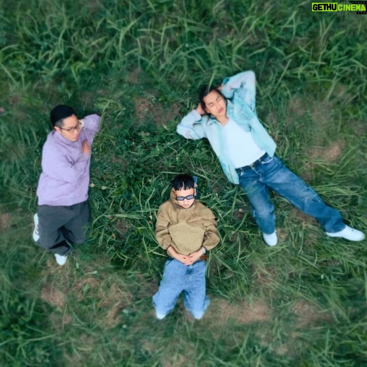BIM - 9.5K Likes - DNA feat. Kohjiya & PUNPEE
2024/07/17 Mini Album "busy"