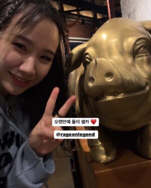BORN Instagram - 우당탕탕 정신없는 우리 🤓

 
공연보러 제주도까지 와준 팬분들 다시한번 고맙습니다 :)

크리스마스도 훅과 함께해요 ! 🎁🎅🏻

@hook_realbeat