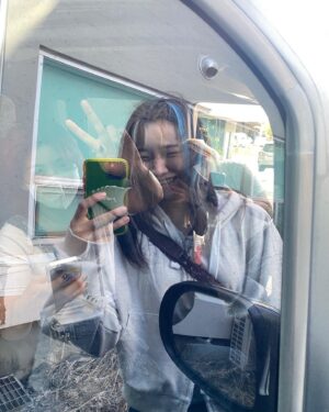 BORN Instagram - #jeju 2 🏍 @aiki_kr @hyowoo.__ 
 
내가 폰을 잃어버렸는데 쌤이 더 걱정한 여행 ㅋㅋ💙