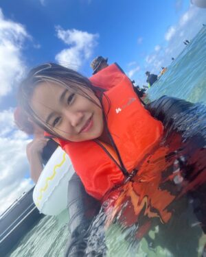 BORN Instagram - #jeju 2 🏍 @aiki_kr @hyowoo.__ 
 
내가 폰을 잃어버렸는데 쌤이 더 걱정한 여행 ㅋㅋ💙