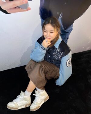 BORN Instagram - 3조입니다 ^_^

📸
@luvistrue_official 
@thehyundai_seoul
