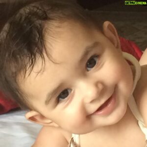 Babak Zarrin Instagram - امروز ۹ دی تولد بیتا جانم هستش 
چقد زود داری بزرگ میشه بیتای بابا
دوست دارم تا همیشه 🌹❤️

#بابک_زرین #بیتازرین#تولد